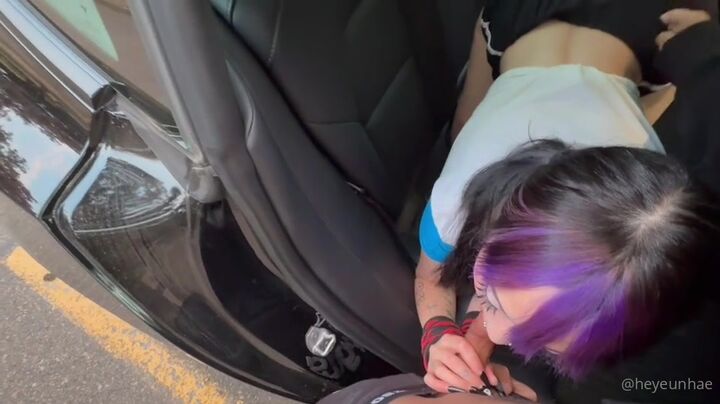 HeyEunhae Gets Pounded Doggy in a Parked Car