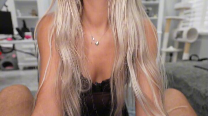 Ambie Bambi Blows Deep & Gets Filled with Thick Creampie