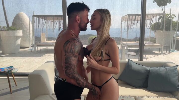 Frances Bentley Takes Maximo Garcia's Cock on the Couch