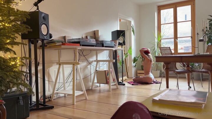 Anna Ralphs' Steamy Sex Tape Filmed in France