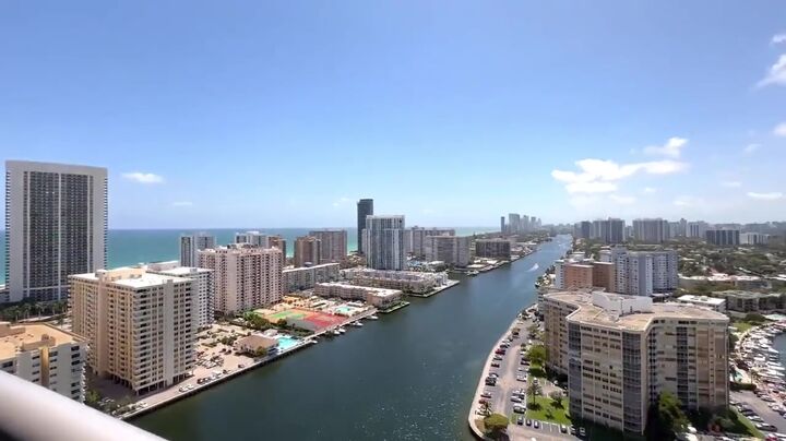 Raven Thick Handles Her Friend's Monster BWC