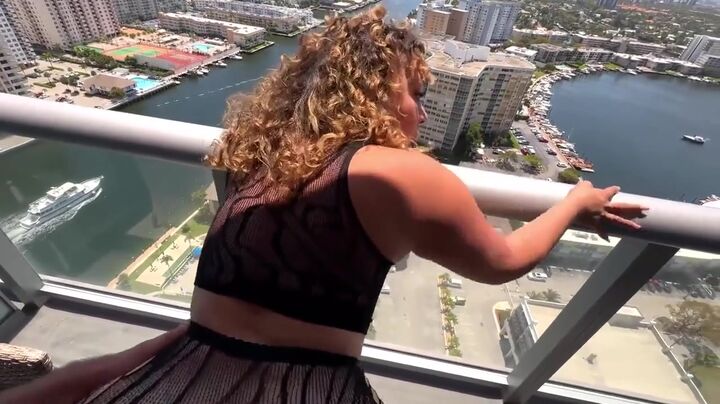 Raven Thick Handles Her Friend's Monster BWC